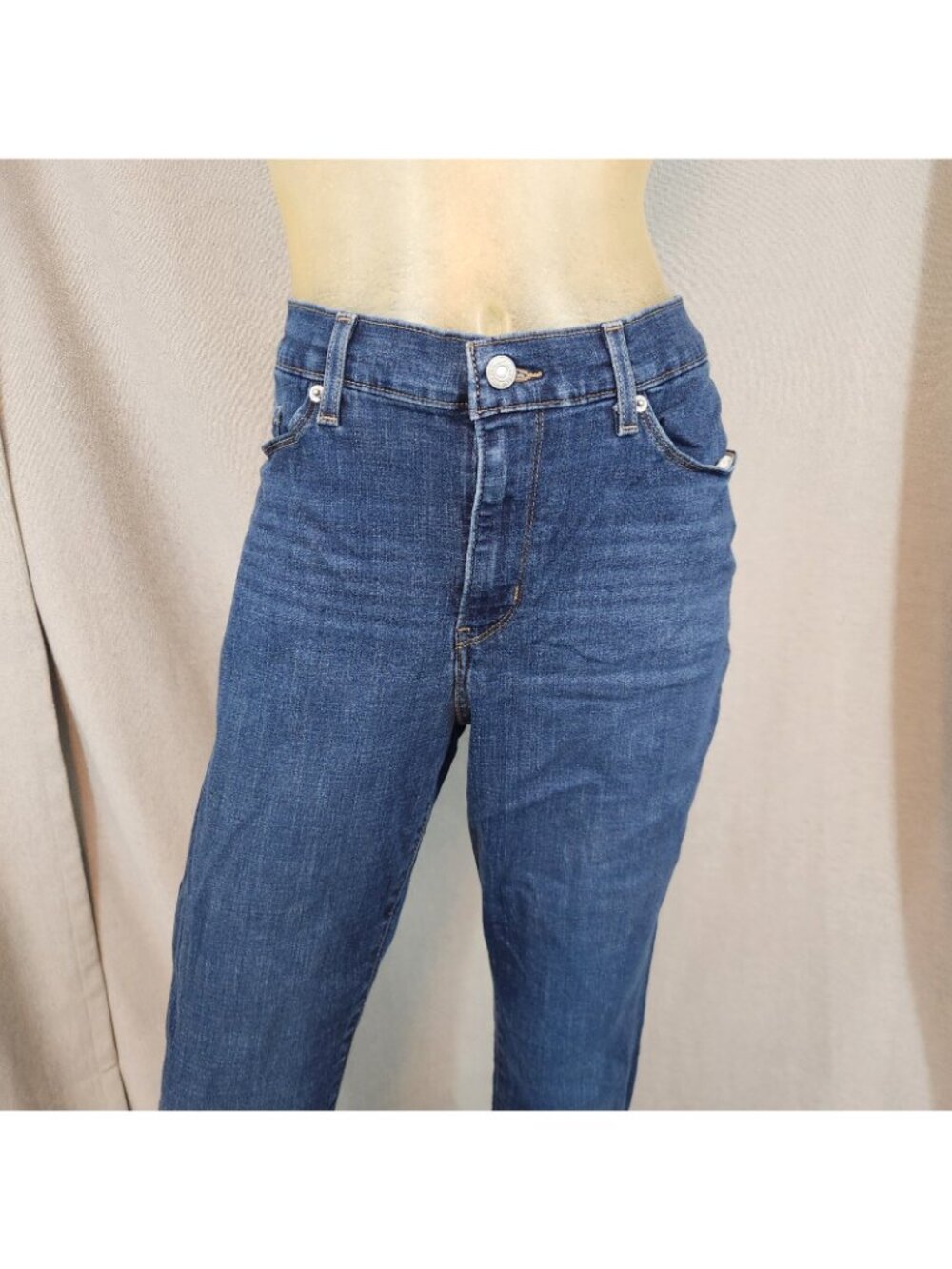 Levis Blue Med Wash Classic Straight Denim Blue Jeans Size 12 LARGE 32 Wx 29 I - Picture 2 of 8
